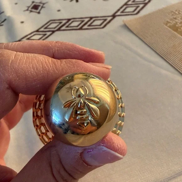 Guerlain Aqua Allegoria Rosa Rossa, 2.5 Fl. Oz., with Gold Accents - Picture 4 of 4